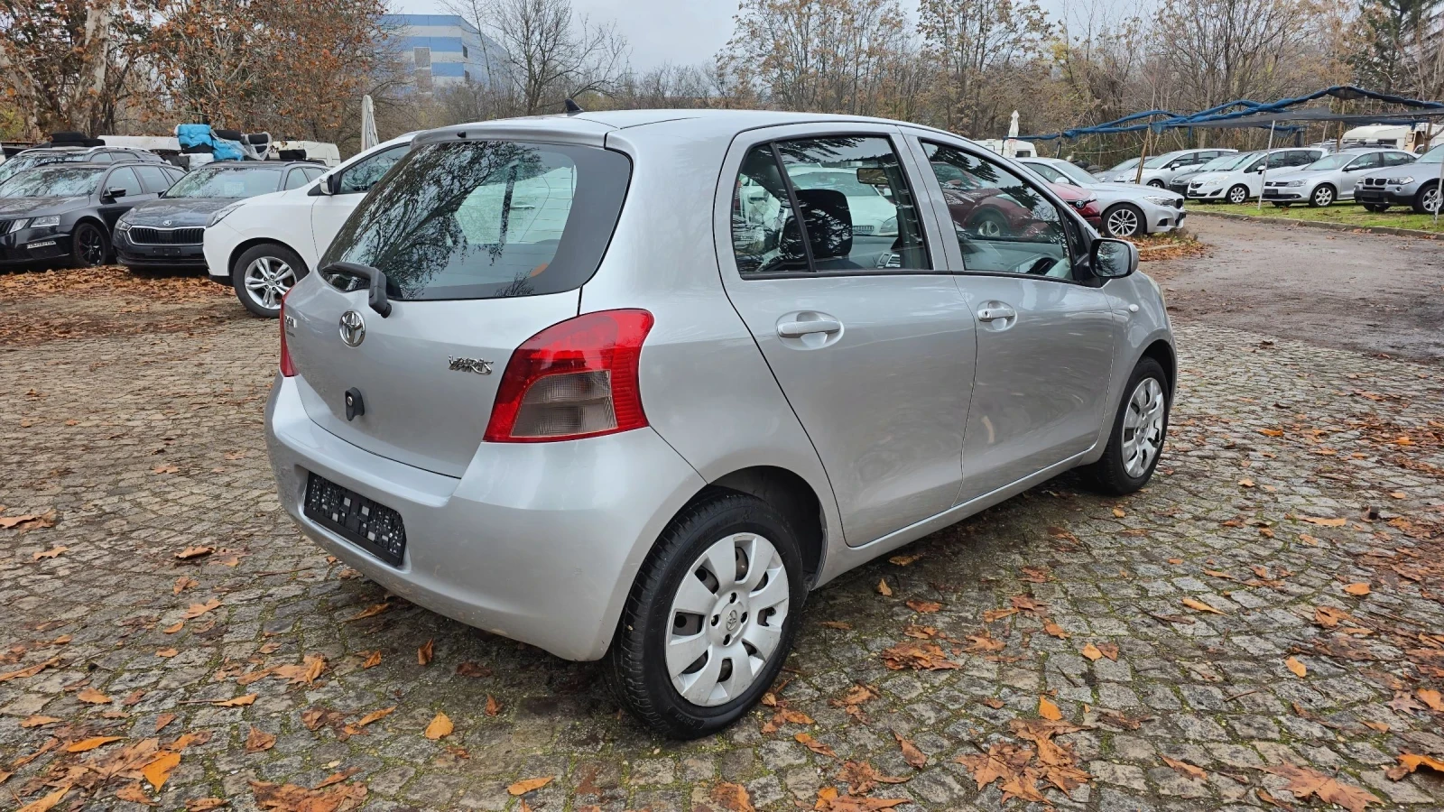 Toyota Yaris 1.0i 69k.c. | Mobile.bg   4