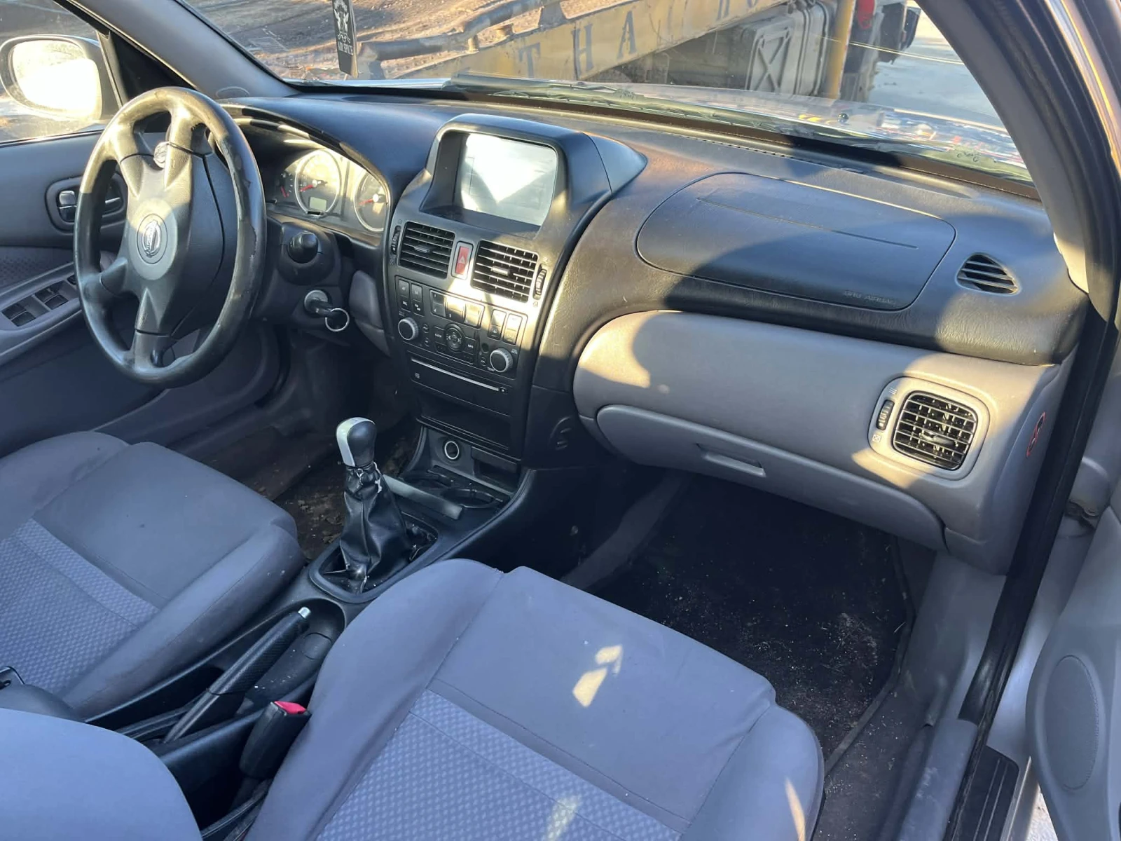 Nissan Almera  - изображение 4