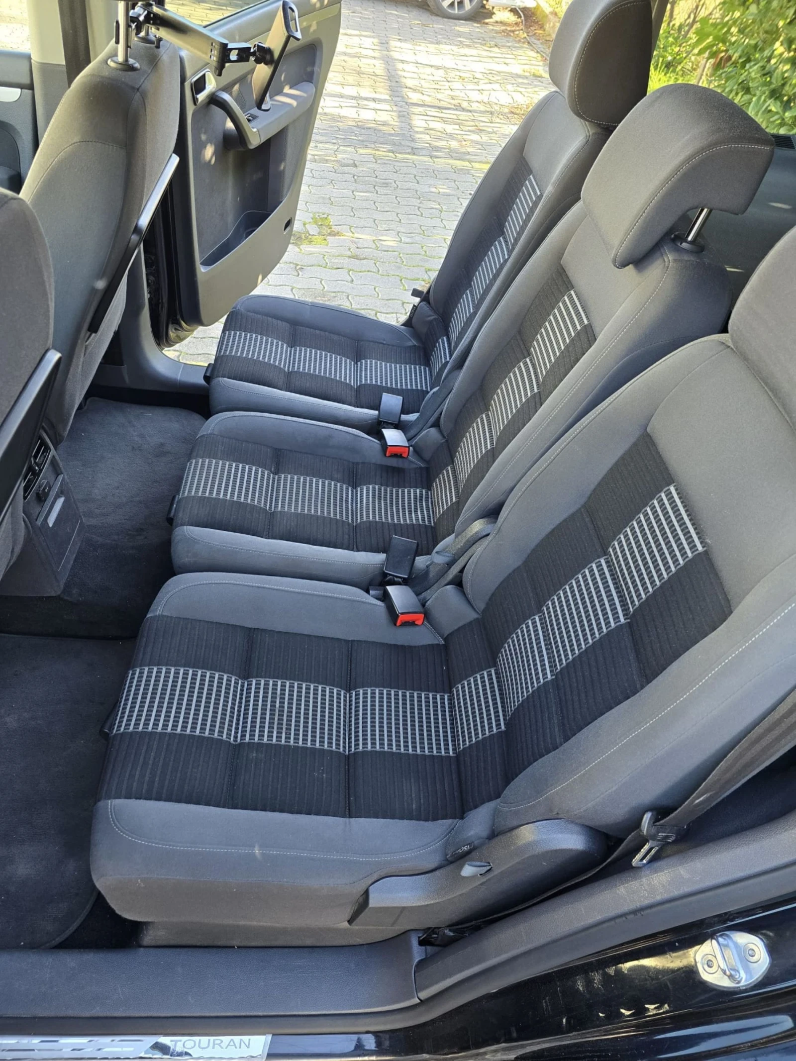 VW Touran Бензин/Газ, снимка 6 - Автомобили и джипове - 53843939