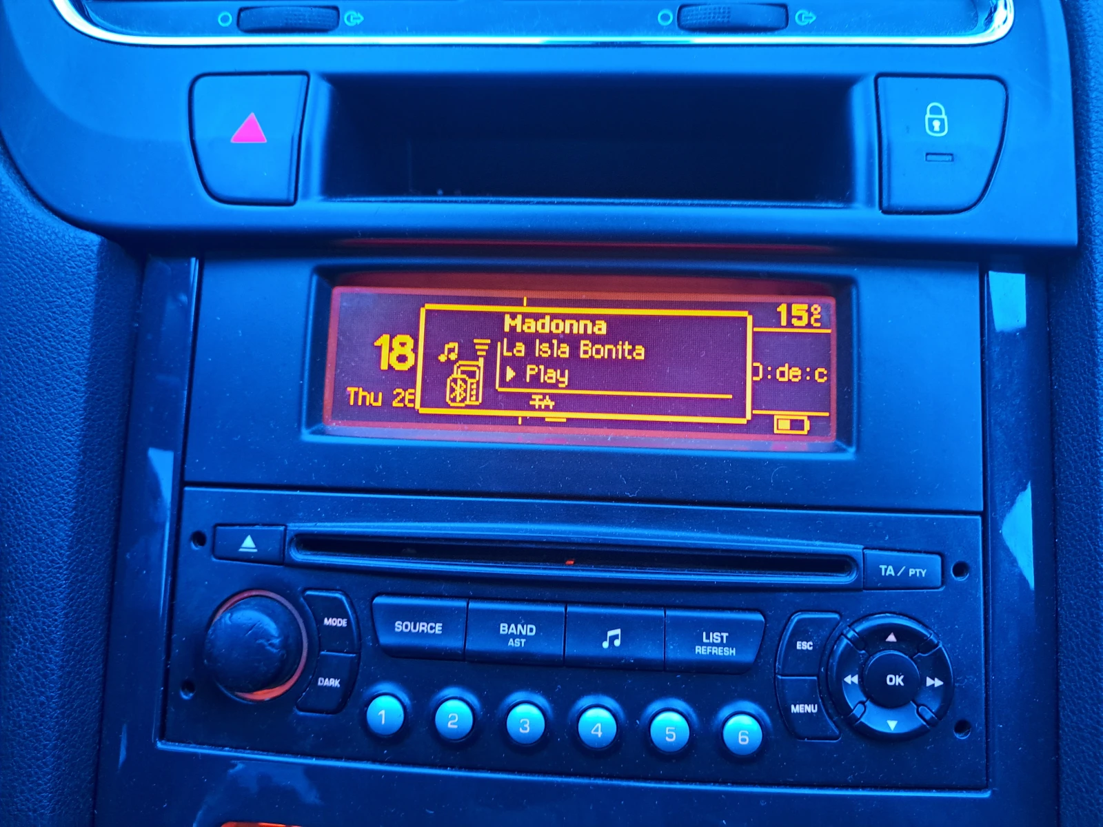 Peugeot 5008, снимка 16 - Автомобили и джипове - 54017838