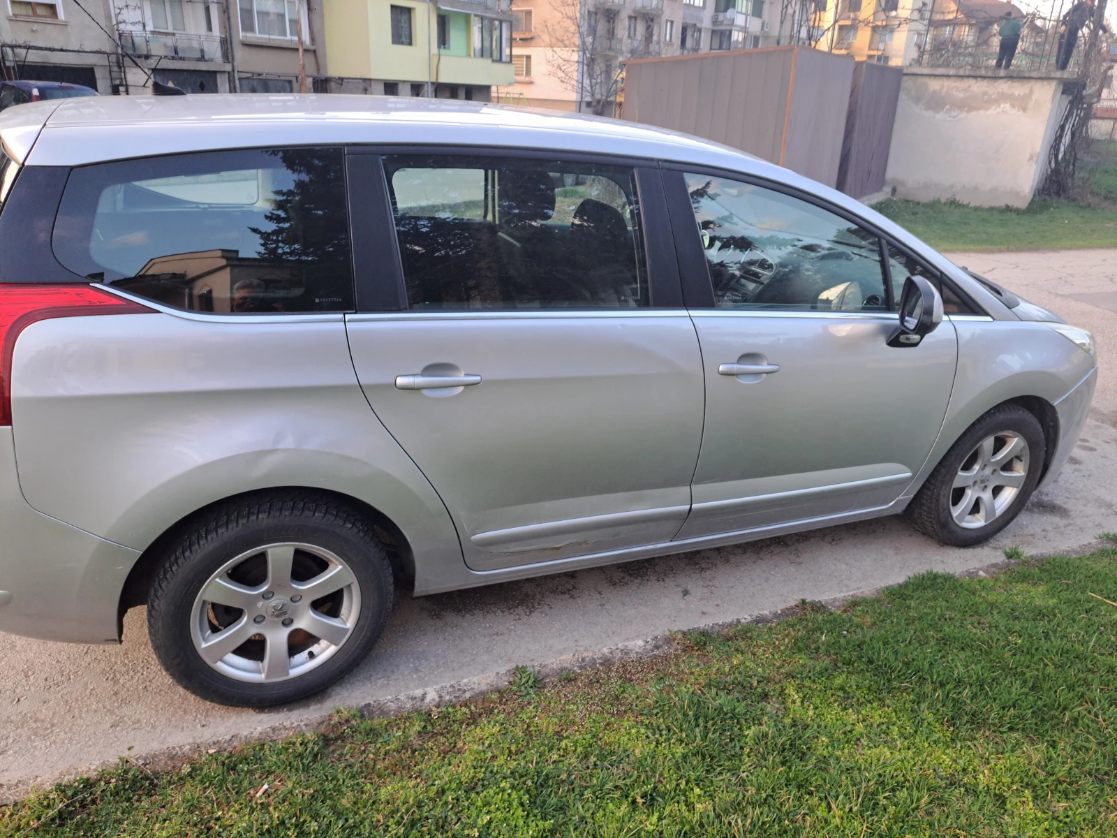 Peugeot 5008, снимка 4 - Автомобили и джипове - 54017838