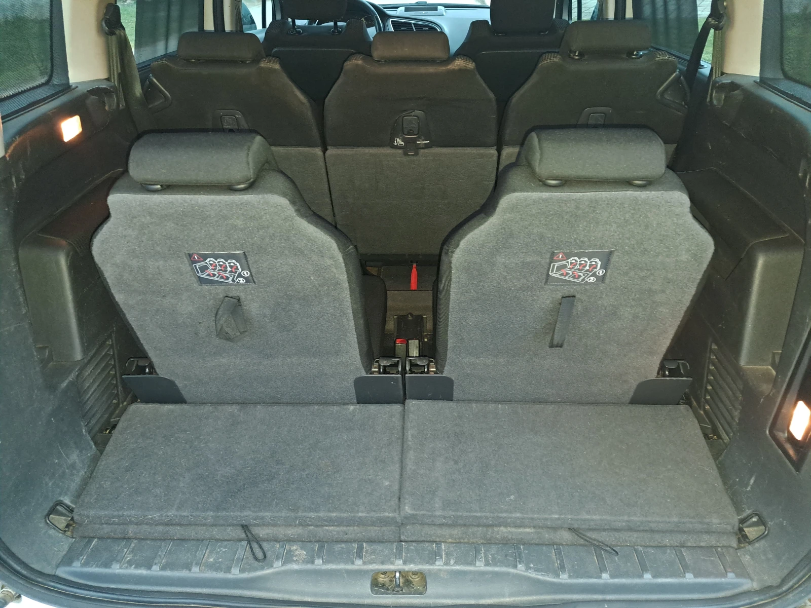 Peugeot 5008, снимка 17 - Автомобили и джипове - 54017838