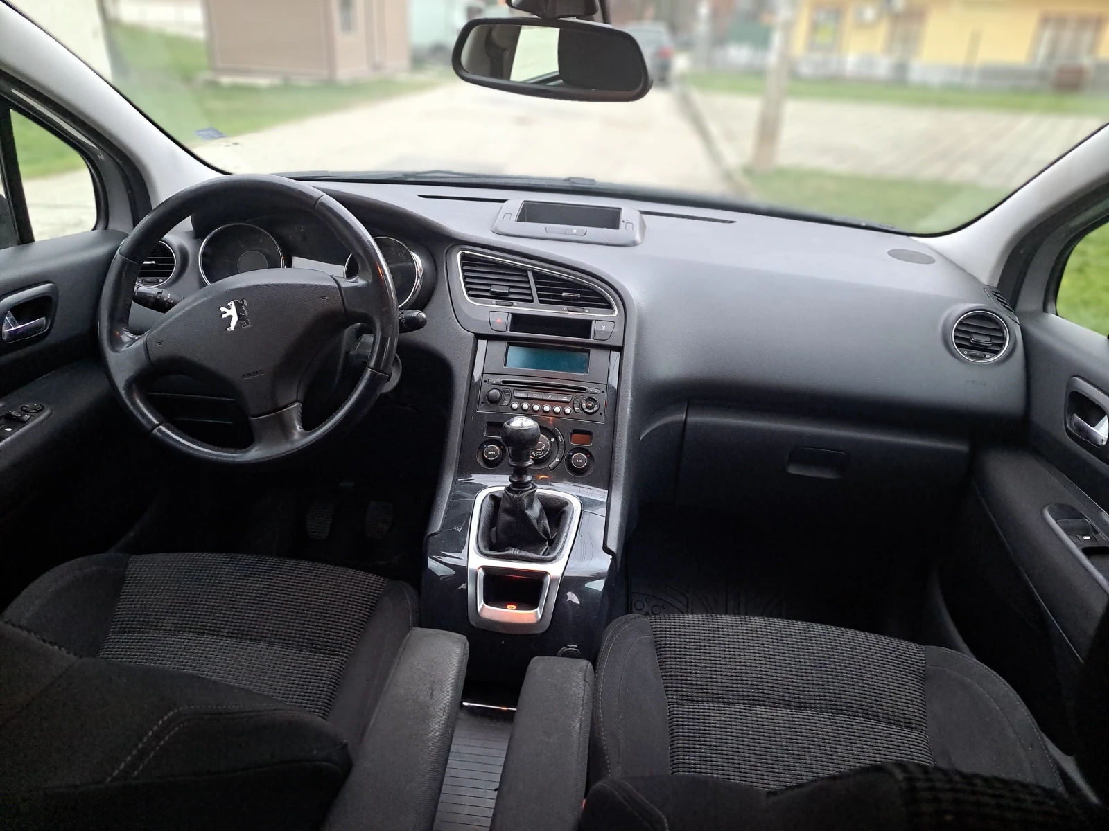 Peugeot 5008, снимка 6 - Автомобили и джипове - 54017838