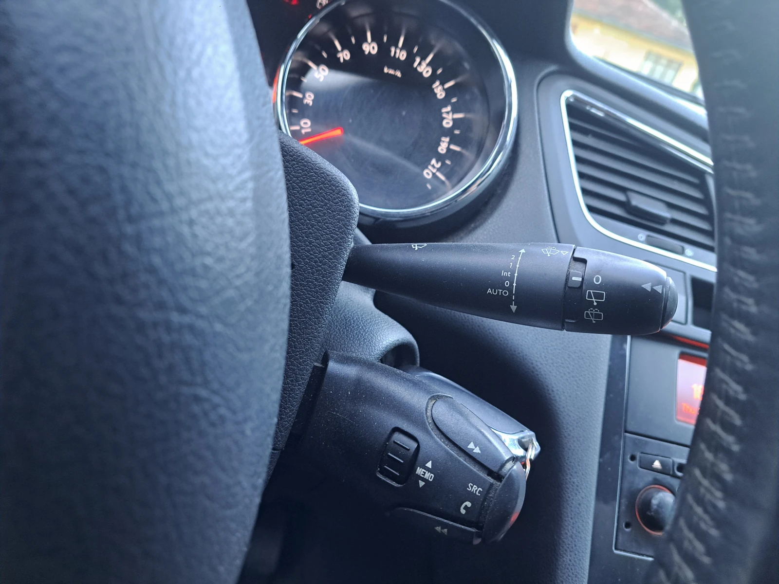 Peugeot 5008, снимка 13 - Автомобили и джипове - 54017838