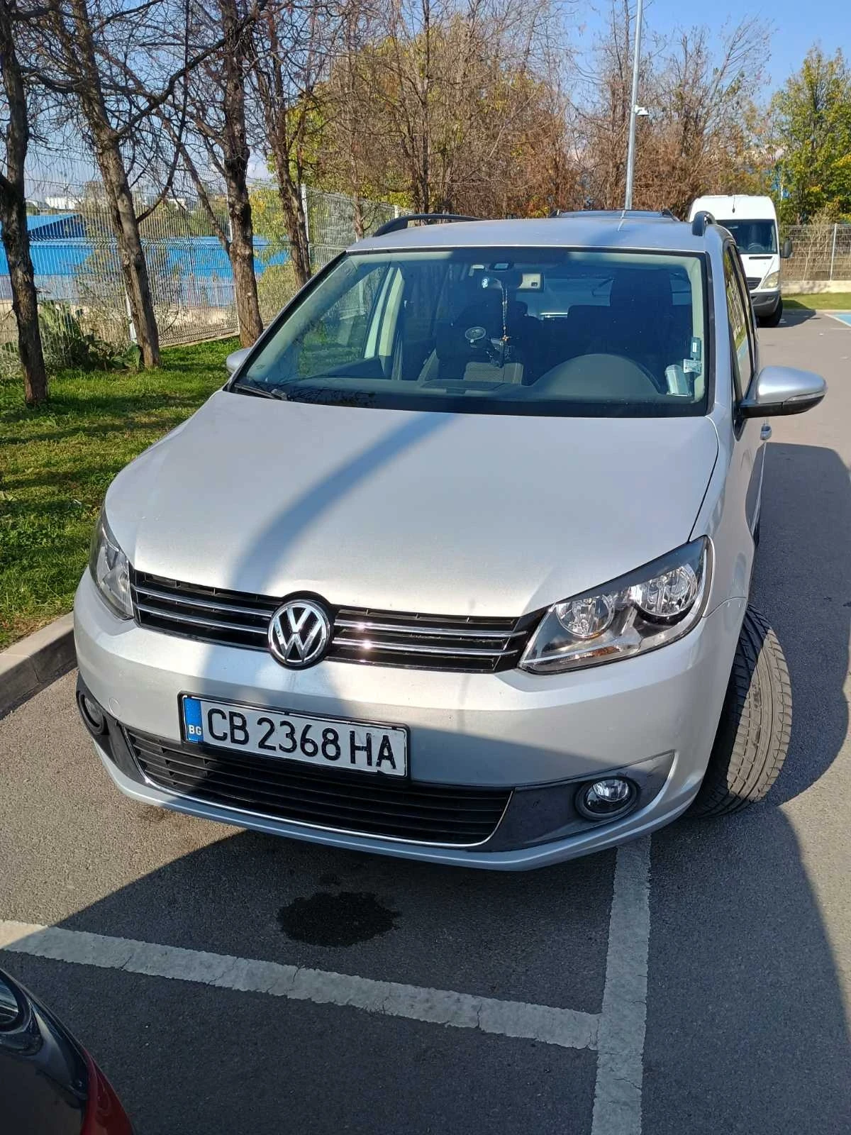 VW Touran, снимка 4 - Автомобили и джипове - 54031934
