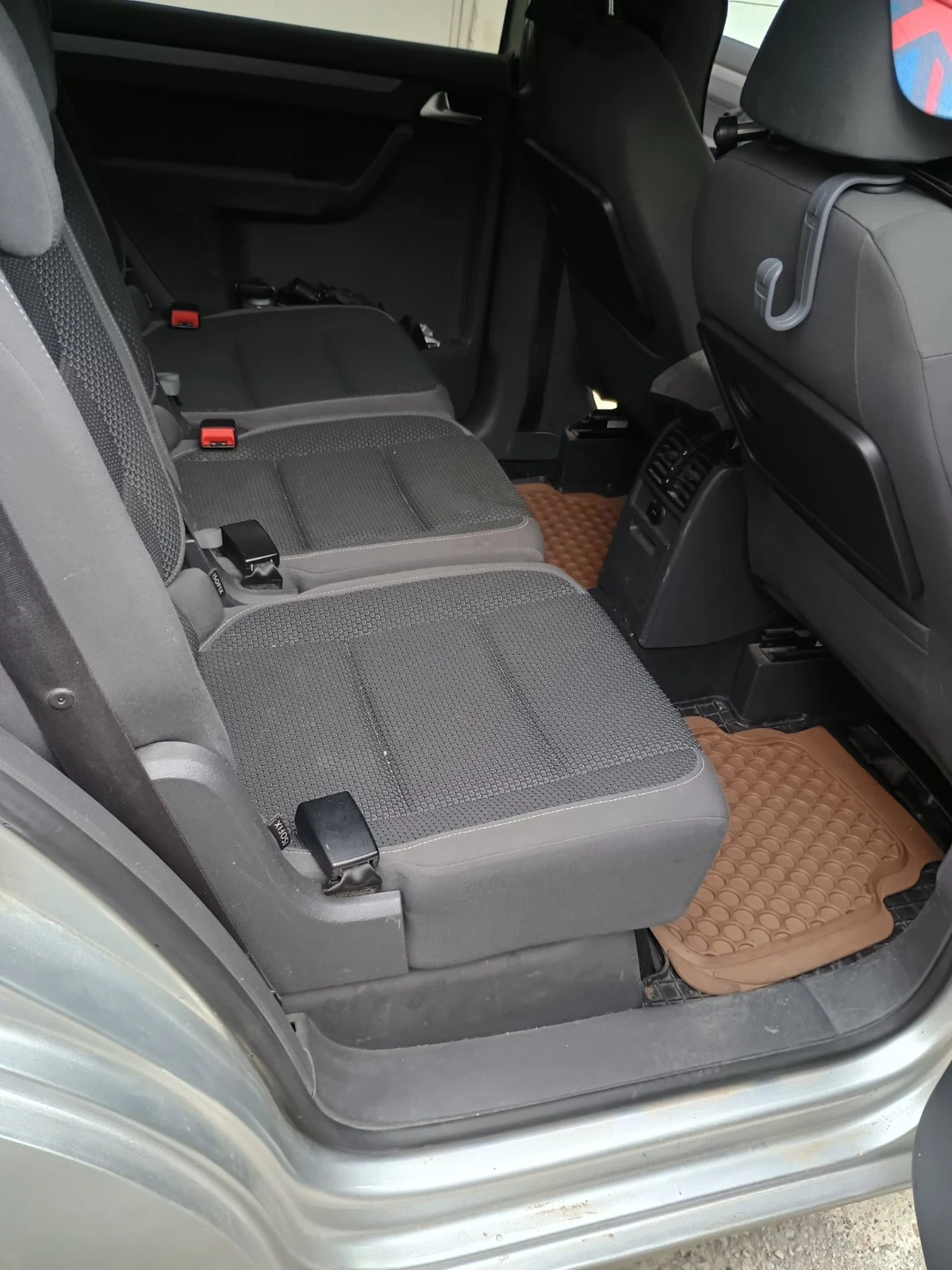 VW Touran, снимка 6 - Автомобили и джипове - 54031934