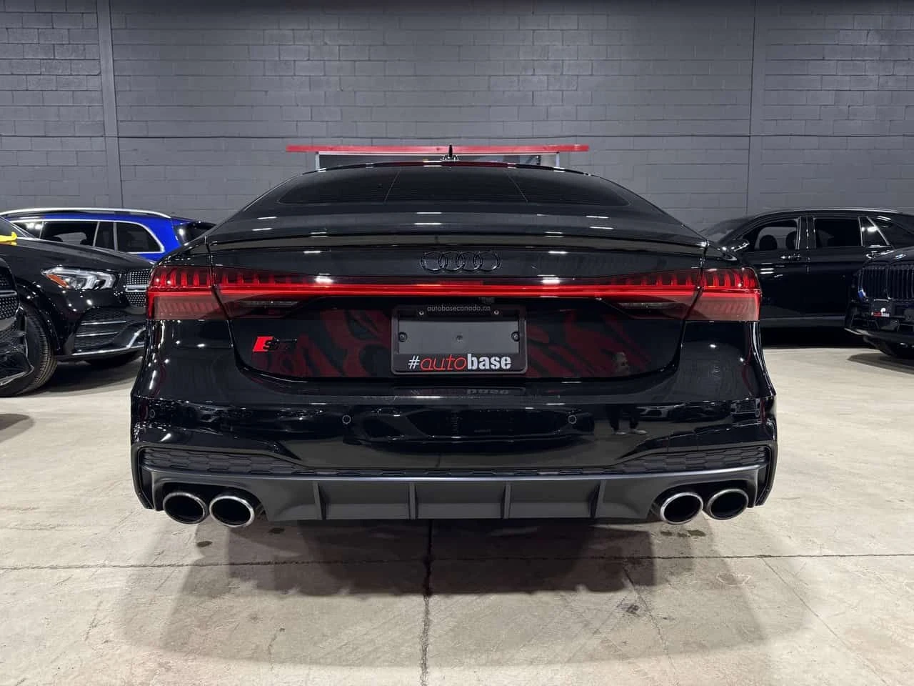 Audi S7 BLACK OPTIC CARFAX, снимка 4 - Автомобили и джипове - 54039555