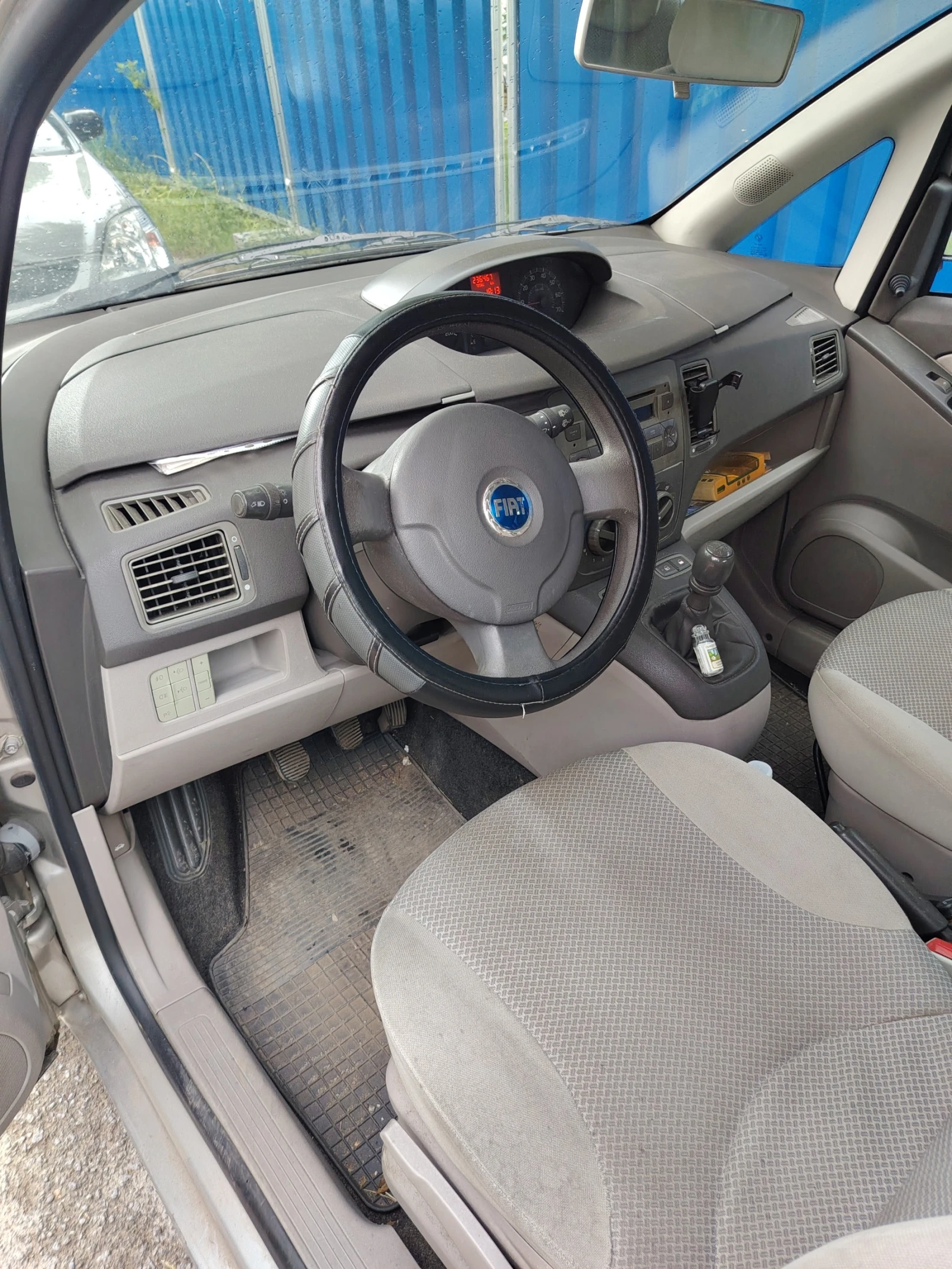 Fiat Idea, снимка 3 - Автомобили и джипове - 54589646