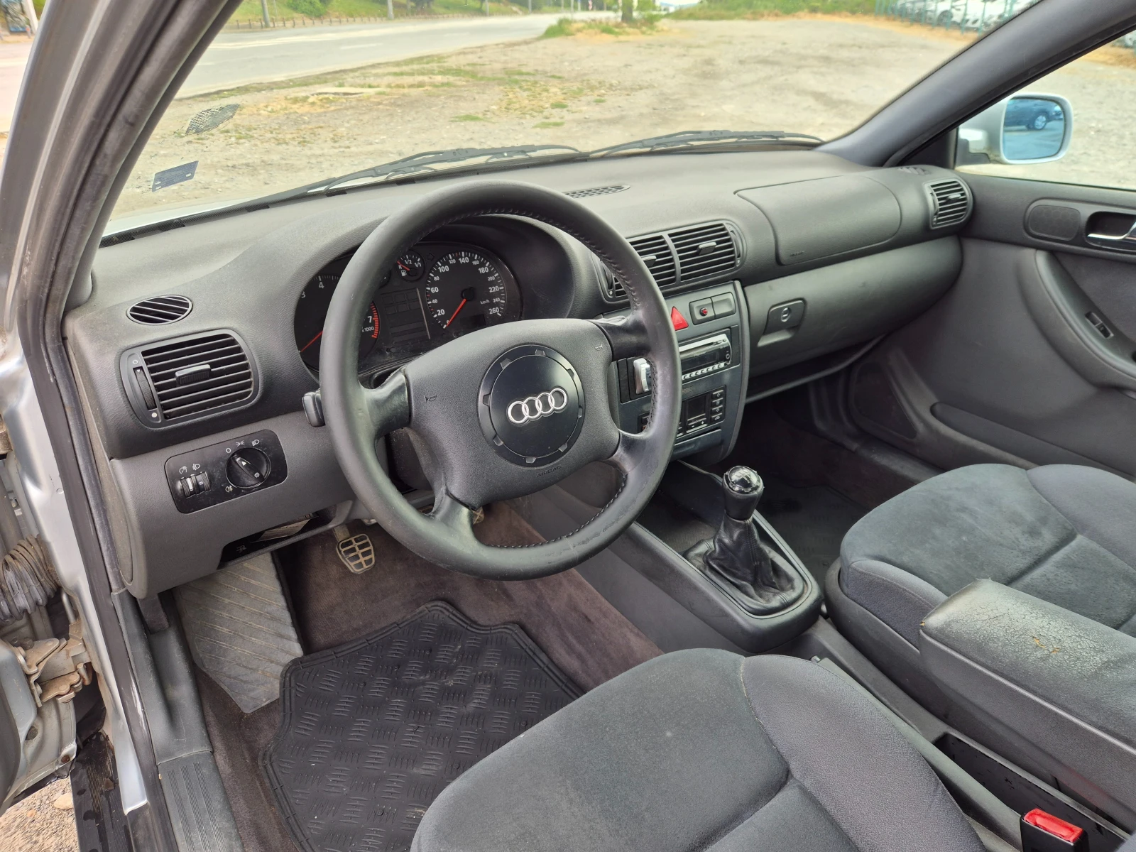 Audi A3 1.6i , снимка 13 - Автомобили и джипове - 54617255