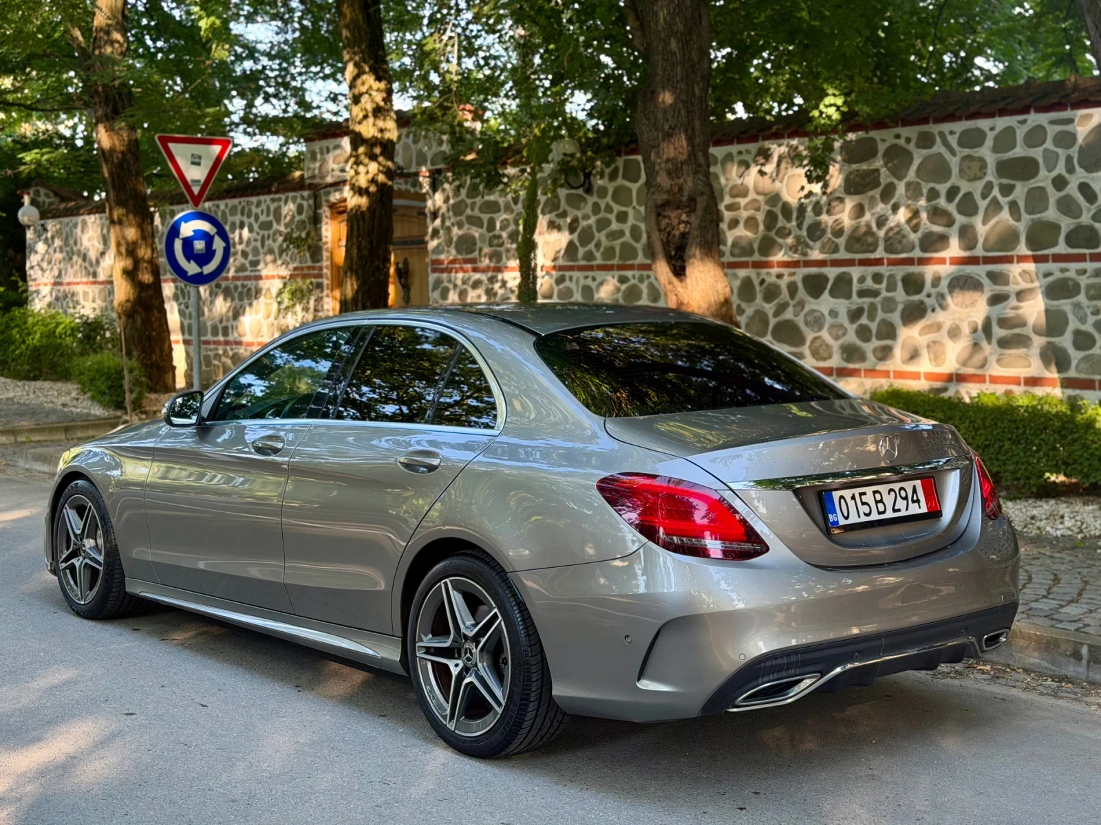 Mercedes-Benz C 220 AMG LINE/DIGITAL/CarPlay/9G-Tronic, снимка 3 - Автомобили и джипове - 55052222