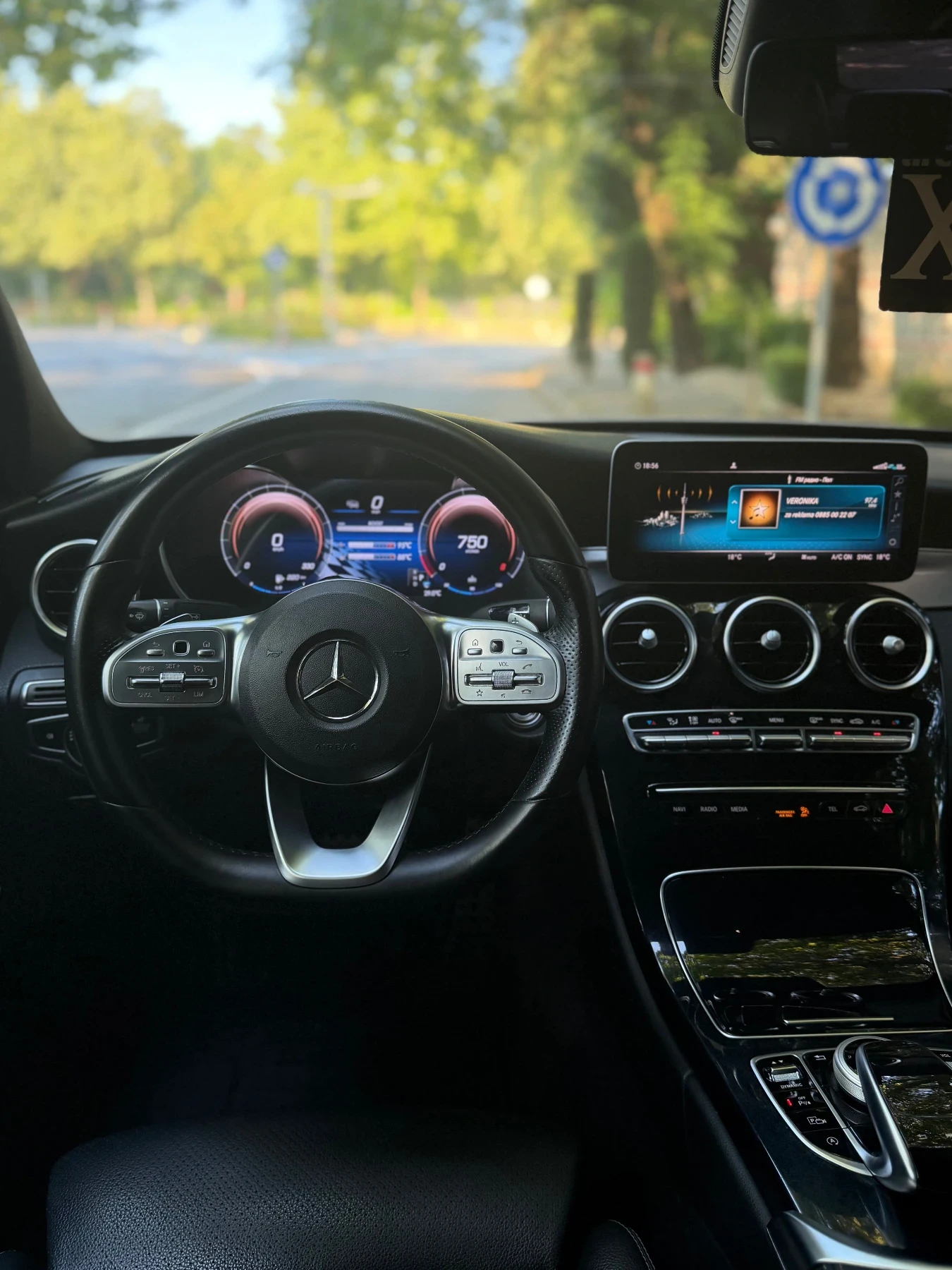 Mercedes-Benz C 220 AMG LINE/DIGITAL/CarPlay/9G-Tronic, снимка 10 - Автомобили и джипове - 55052222