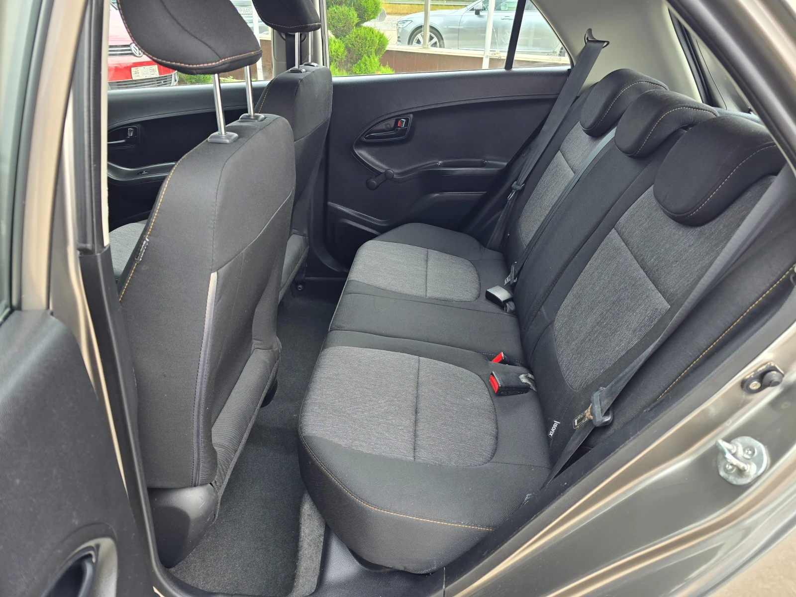 Kia Picanto 1.0 I НОВ ВНОС ! ! КЛИМАТИК, снимка 14 - Автомобили и джипове - 55058882