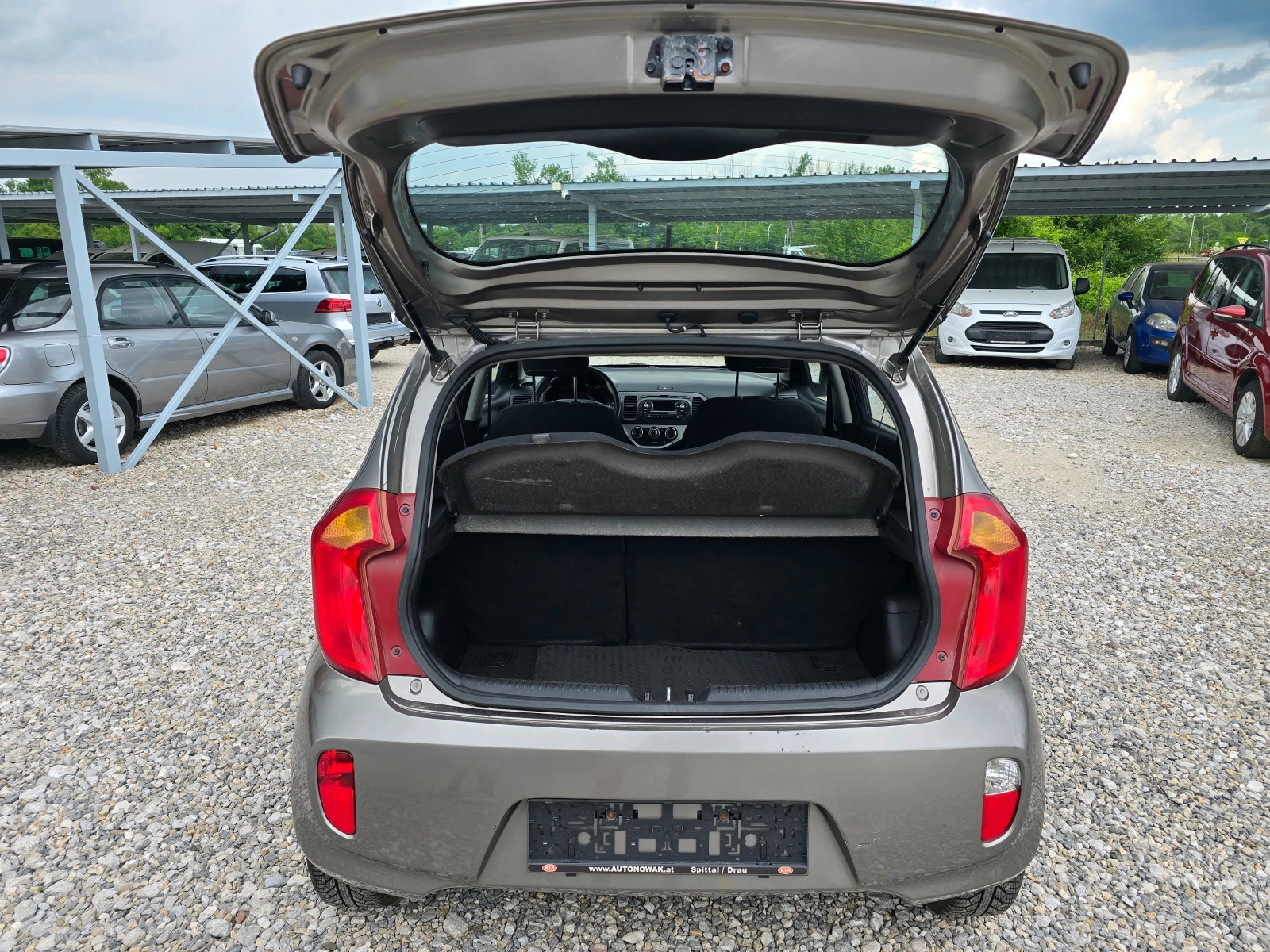 Kia Picanto 1.0 I НОВ ВНОС ! ! КЛИМАТИК, снимка 15 - Автомобили и джипове - 55058882