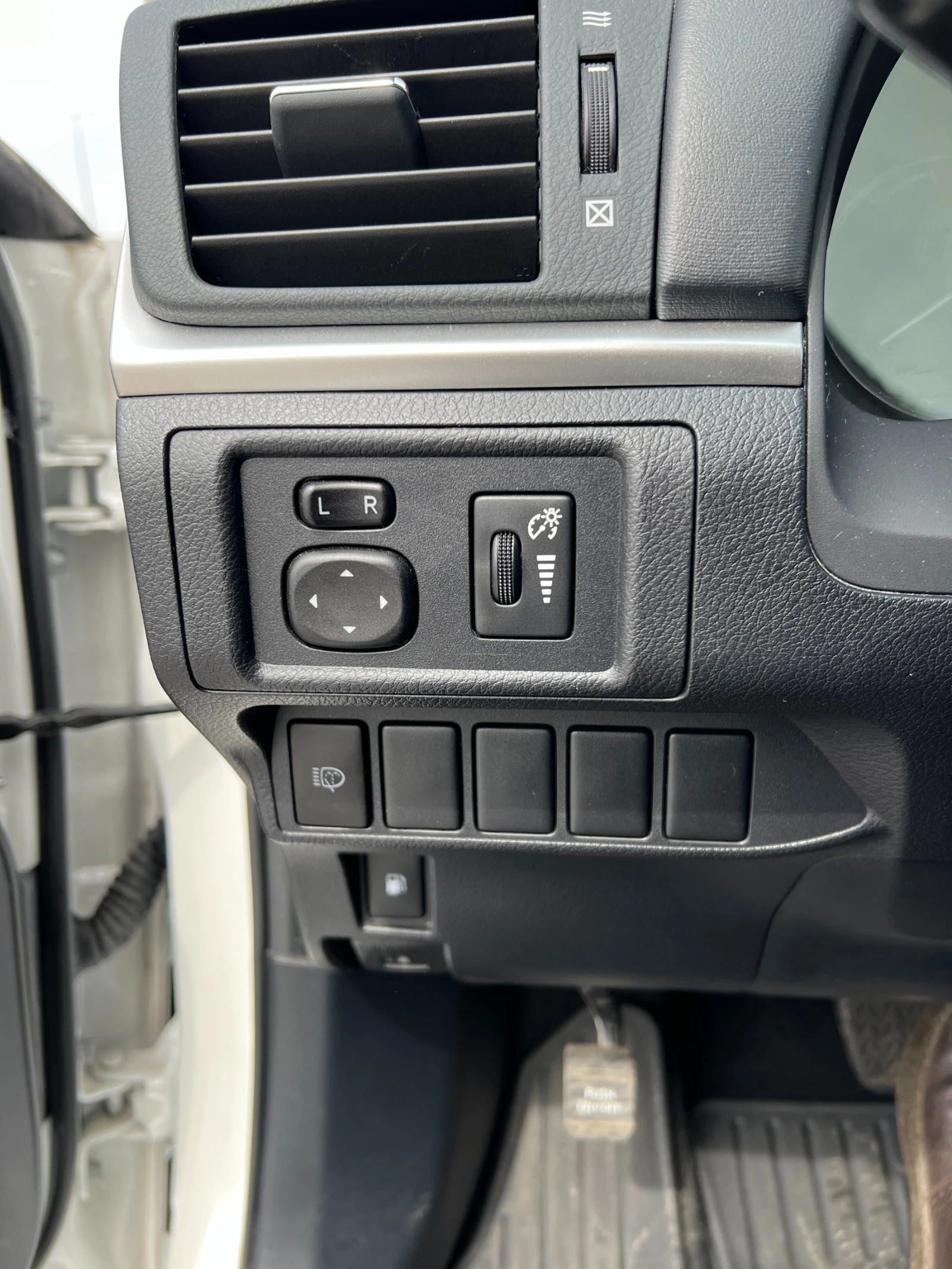 Lexus CT 200h, снимка 17 - Автомобили и джипове - 55136099