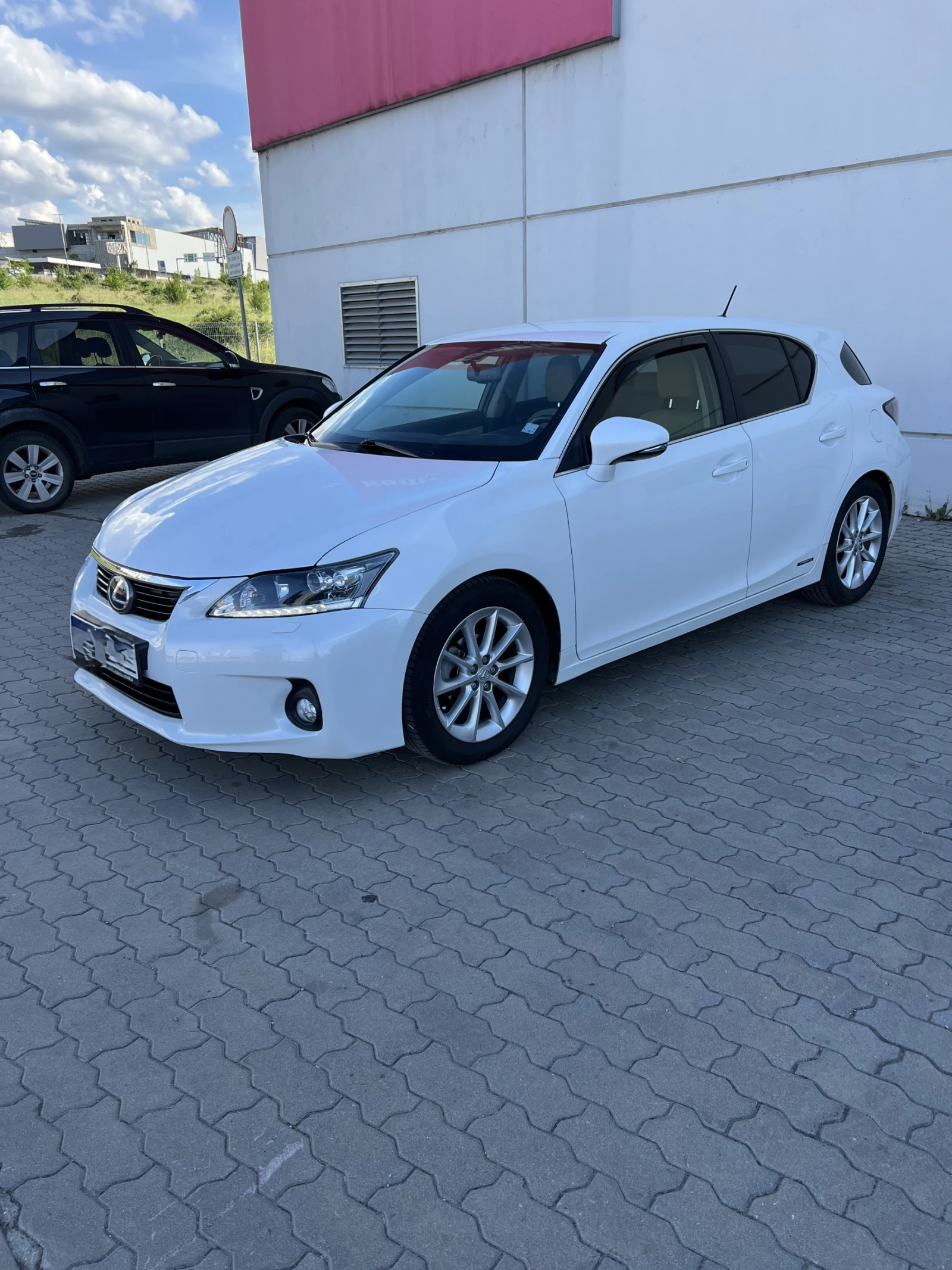 Lexus CT 200h, снимка 5 - Автомобили и джипове - 55136099