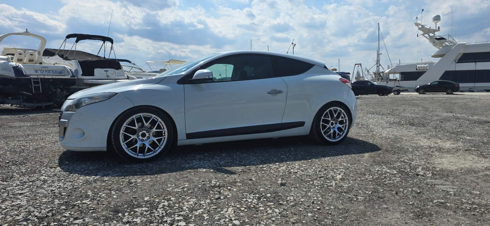 Renault Megane, снимка 3 - Автомобили и джипове - 55385873