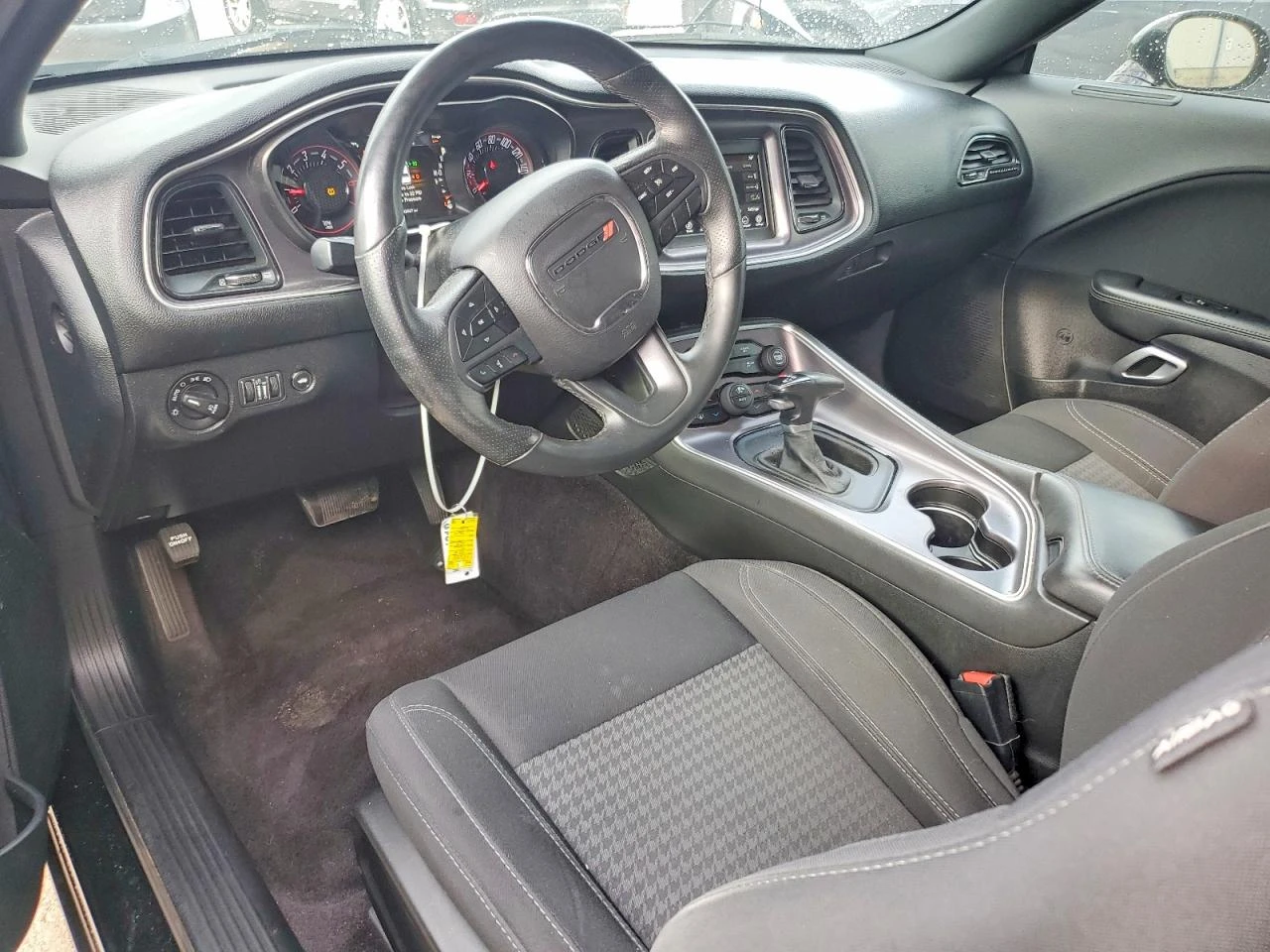 Dodge Challenger 5.7l R, снимка 8 - Автомобили и джипове - 55464577