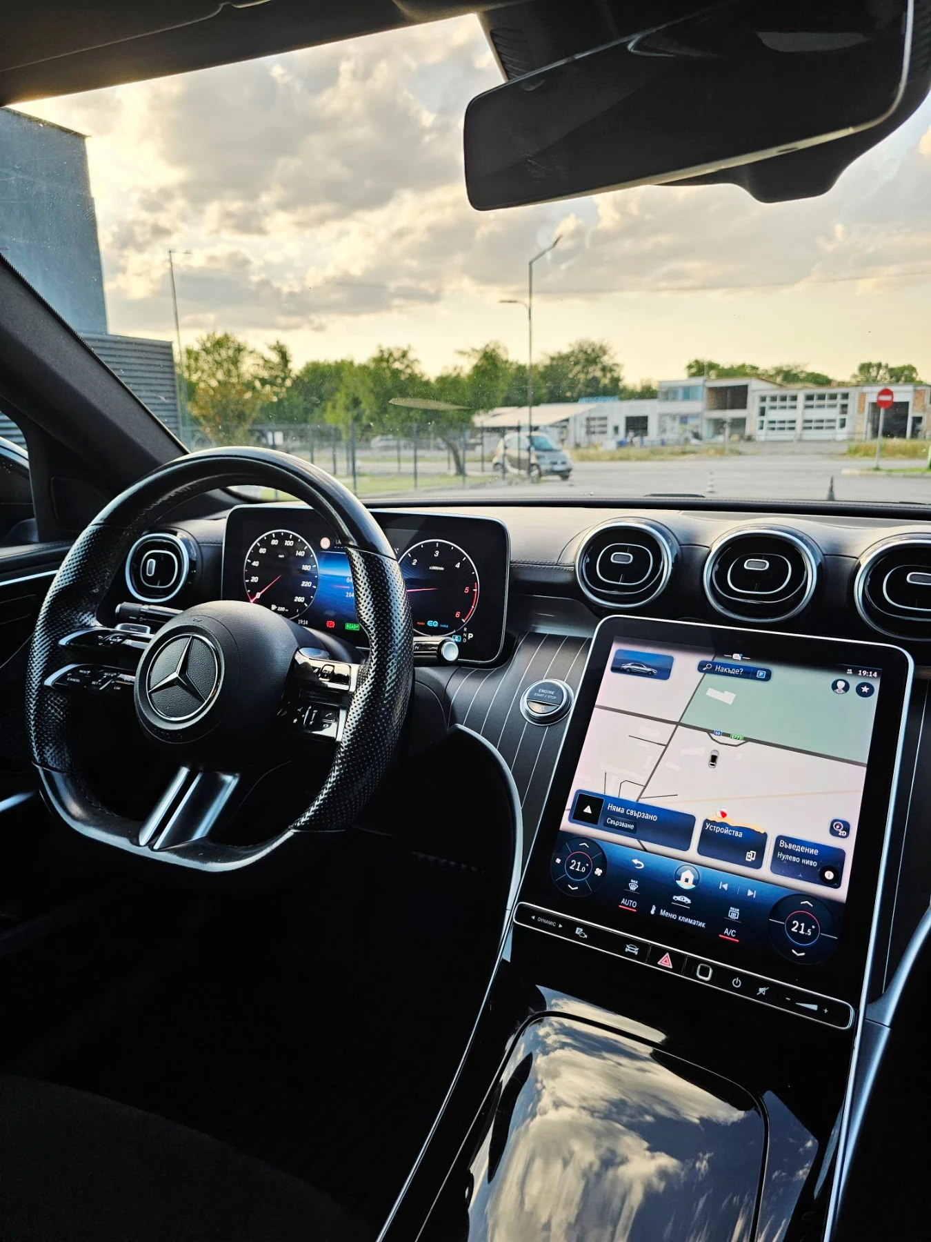 Mercedes-Benz C 220 CDI * AMG LINE * 9G * FULL LED, снимка 17 - Автомобили и джипове - 55780837
