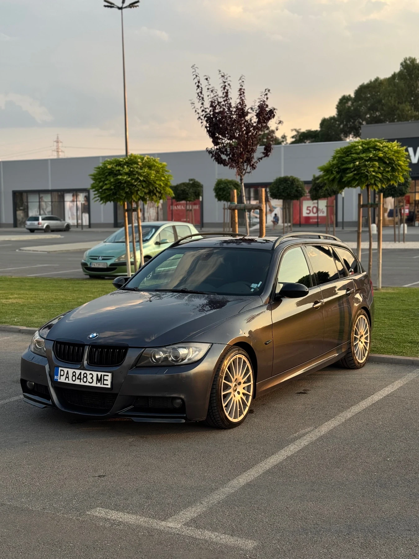 BMW 330, снимка 3 - Автомобили и джипове - 56010239