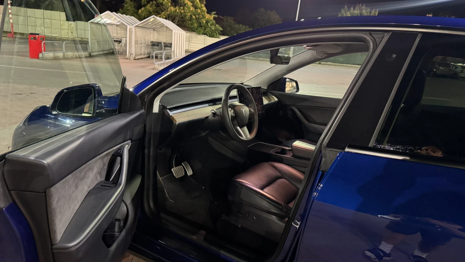 Tesla Model Y Performance , снимка 8 - Автомобили и джипове - 56062009