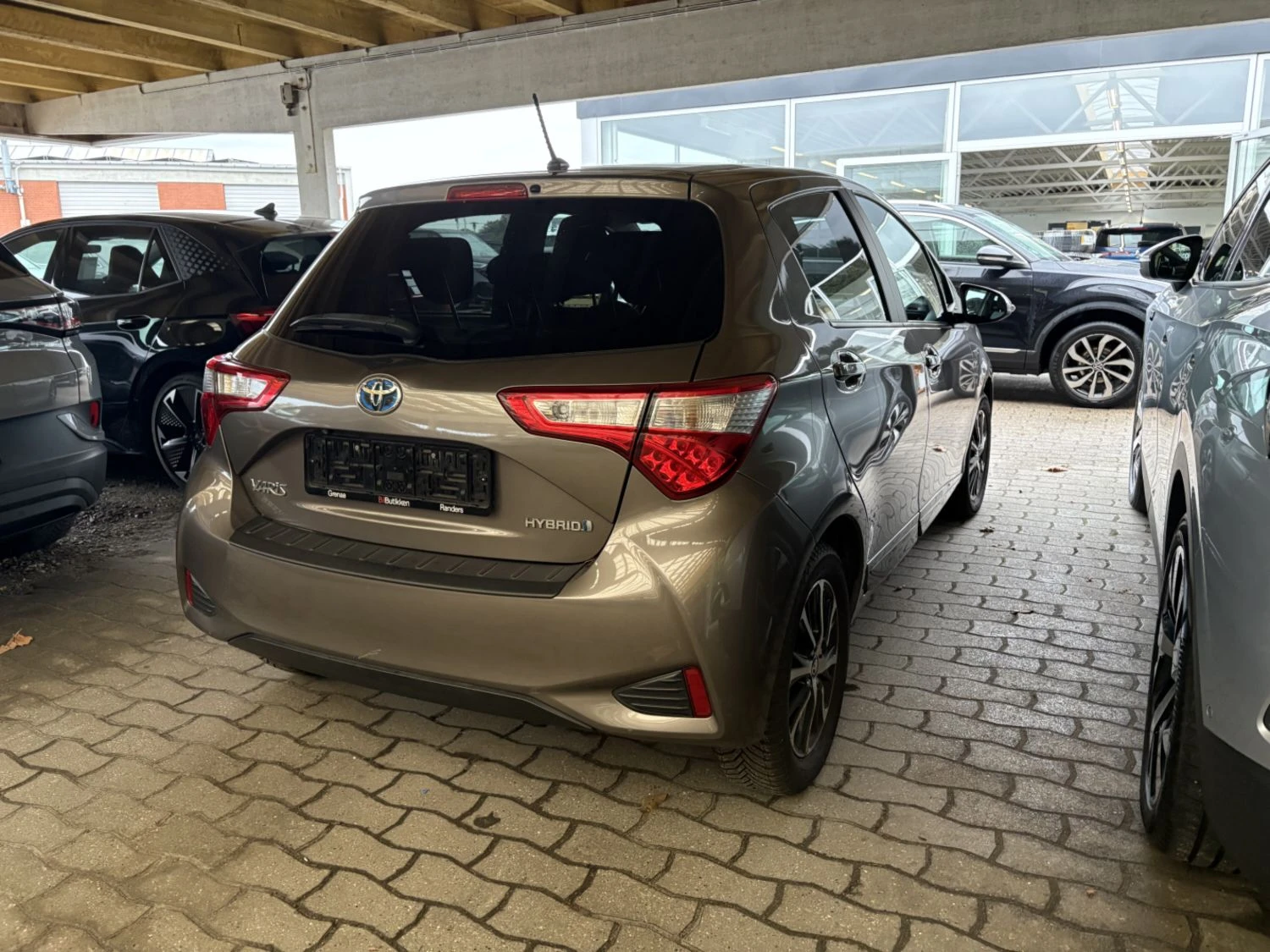 Toyota Yaris 1.5 ������ | Mobile.bg � ����������� 3