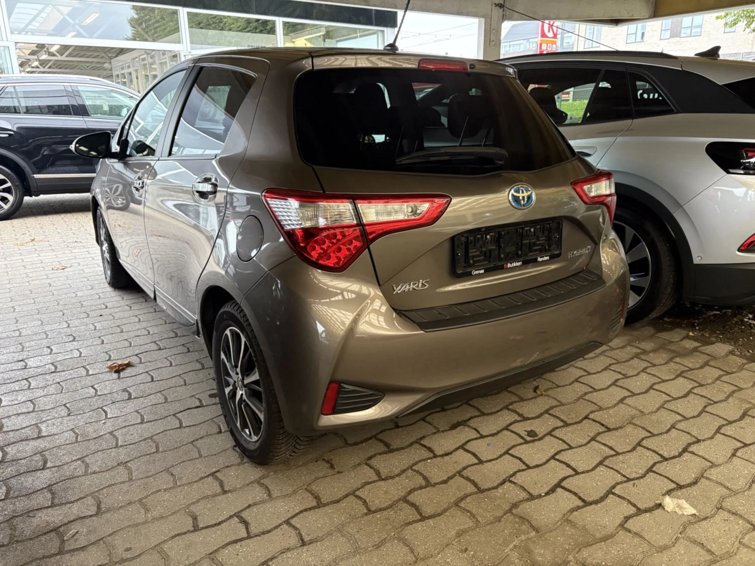 Toyota Yaris 1.5 ������ | Mobile.bg � ����������� 4