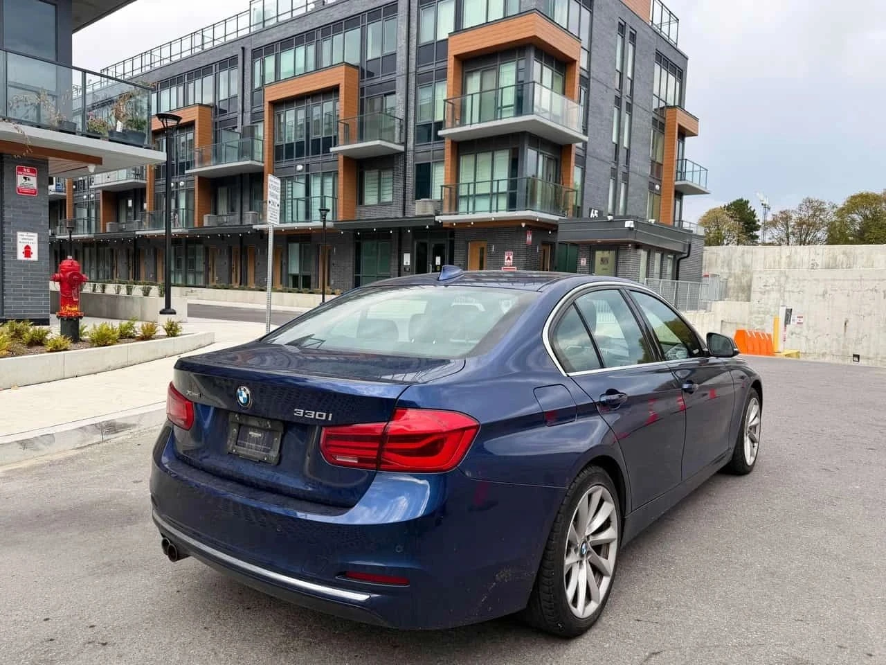 BMW 330, снимка 8 - Автомобили и джипове - 56731904