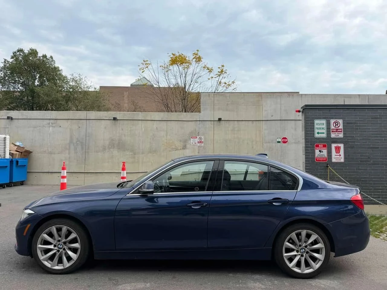 BMW 330, снимка 4 - Автомобили и джипове - 56731904