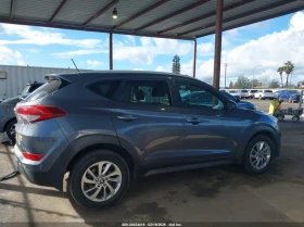 Hyundai Tucson 2.0l Se, снимка 13