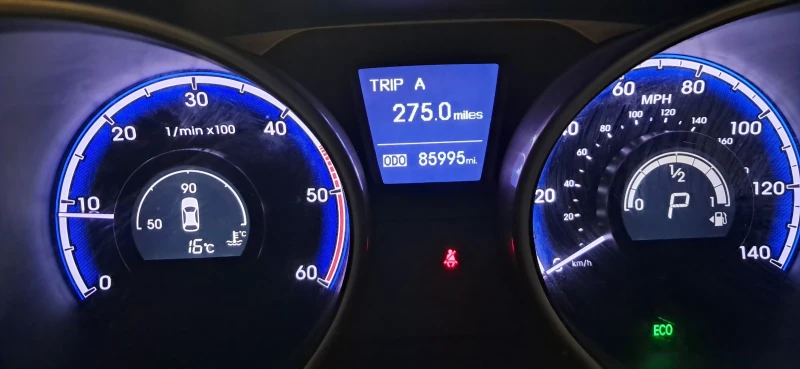 Hyundai IX35, снимка 11 - Автомобили и джипове - 52570952