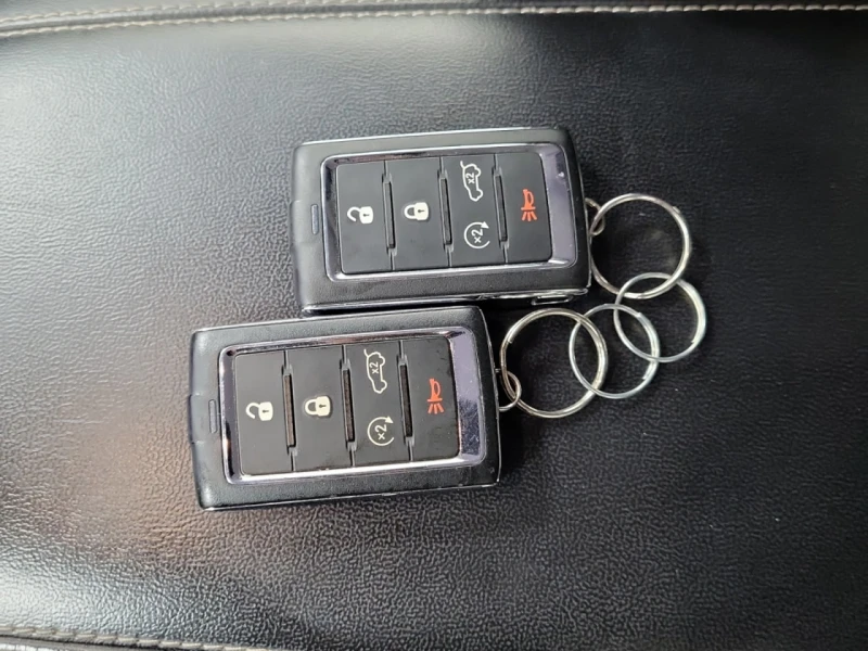 Jeep Grand cherokee CARFAX* АВТОФИНАНСИРАНЕ* БЕЗ ПЪРВОНАЧАЛНА ВНОСКА* , снимка 10 - Автомобили и джипове - 52745929