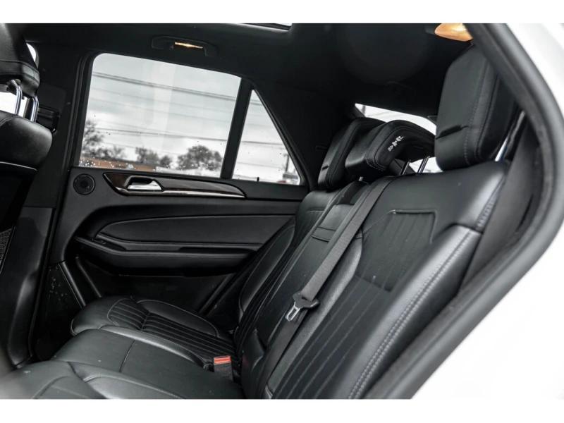 Mercedes-Benz GLE 400 2017 * CARFAX* АВТОФИНАНСИРАНЕ* Цена до България* , снимка 15 - Автомобили и джипове - 52900043