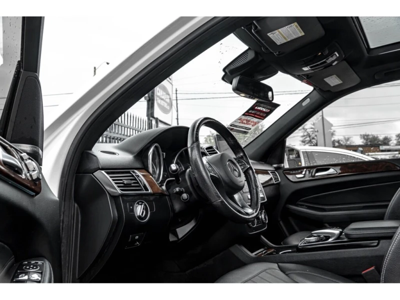 Mercedes-Benz GLE 400 2017 * CARFAX* АВТОФИНАНСИРАНЕ* Цена до България* , снимка 8 - Автомобили и джипове - 52900043