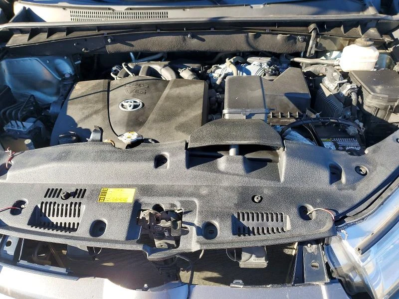 Toyota Highlander 3.5L 6 All wheel drive, снимка 4 - Автомобили и джипове - 53514152