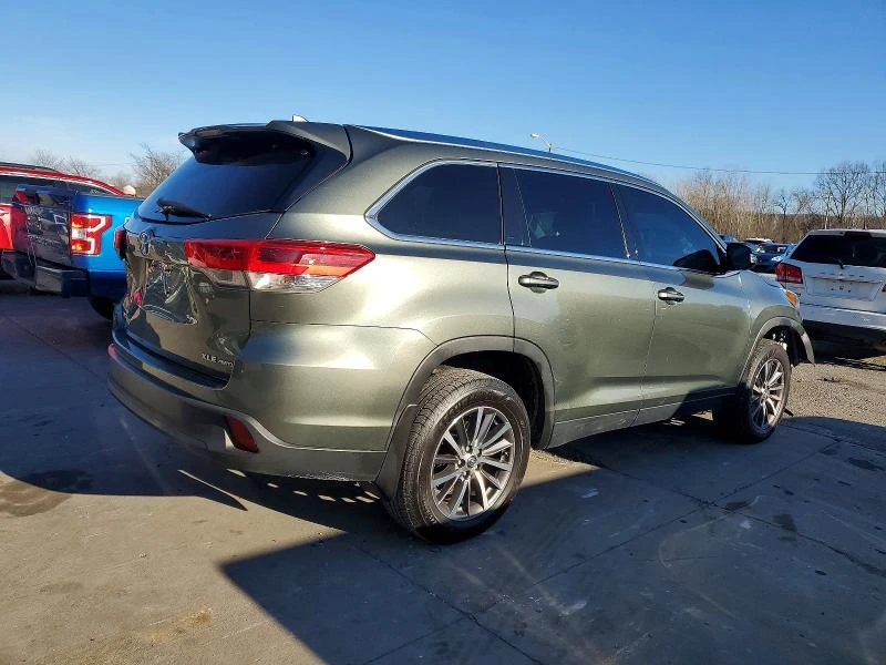Toyota Highlander 3.5L 6 All wheel drive, снимка 7 - Автомобили и джипове - 53514152