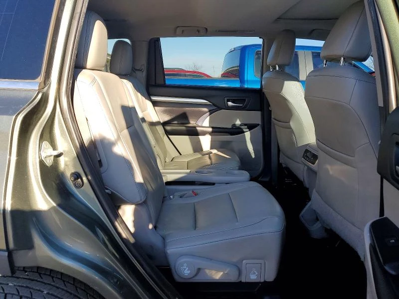 Toyota Highlander 3.5L 6 All wheel drive, снимка 3 - Автомобили и джипове - 53514152