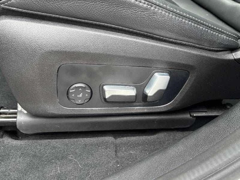 BMW X3 XDRIVE30I/CARFAX/ПАНОРАМА/ПОДГРЕВИ, снимка 15 - Автомобили и джипове - 53956538