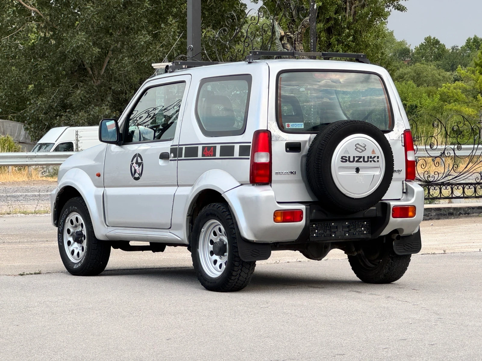 Suzuki Jimny 1.3i 4x4 ИТАЛИЯ - изображение 4