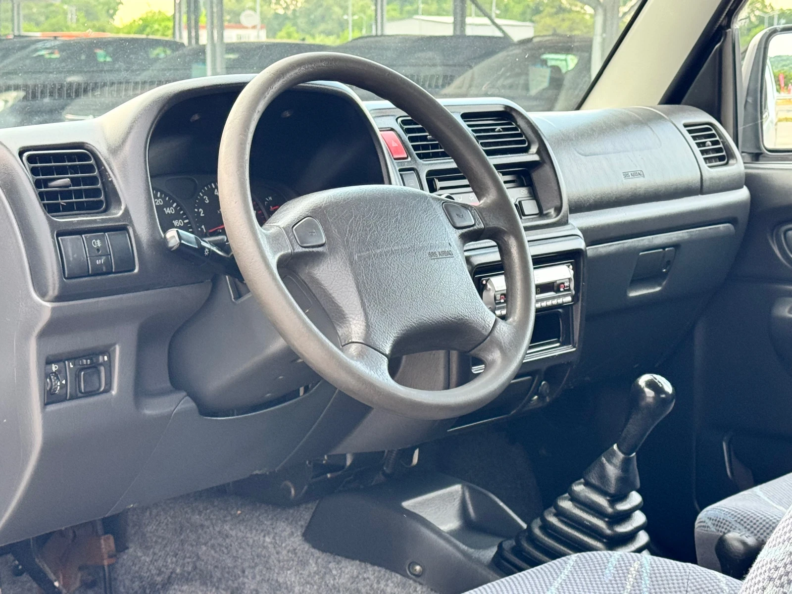 Suzuki Jimny 1.3i 4x4 ИТАЛИЯ - изображение 8