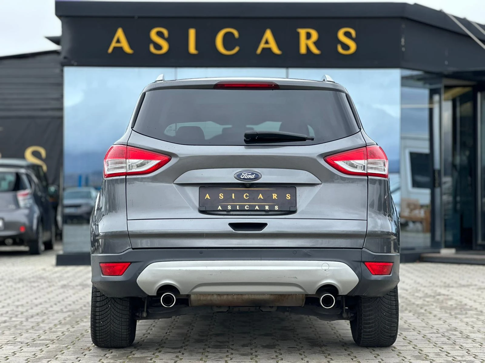 Ford Kuga / TITANIUM / KOJA / PANO / PODGREV / TOP /, снимка 4 - Автомобили и джипове - 54068297