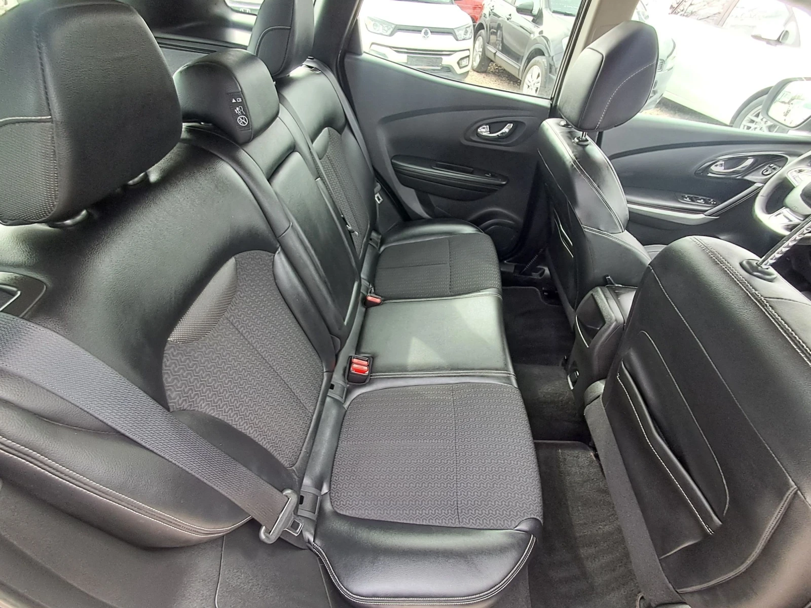 Renault Kadjar 1.5DCI HYPNOTIK  Навигация, камера, снимка 9 - Автомобили и джипове - 54196298