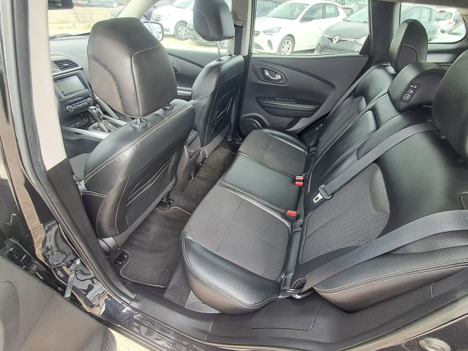 Renault Kadjar 1.5DCI HYPNOTIK  Навигация, камера, снимка 14 - Автомобили и джипове - 54196298