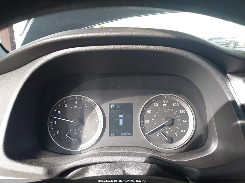 Hyundai Tucson 2.0l Se, снимка 7 - Автомобили и джипове - 54307352