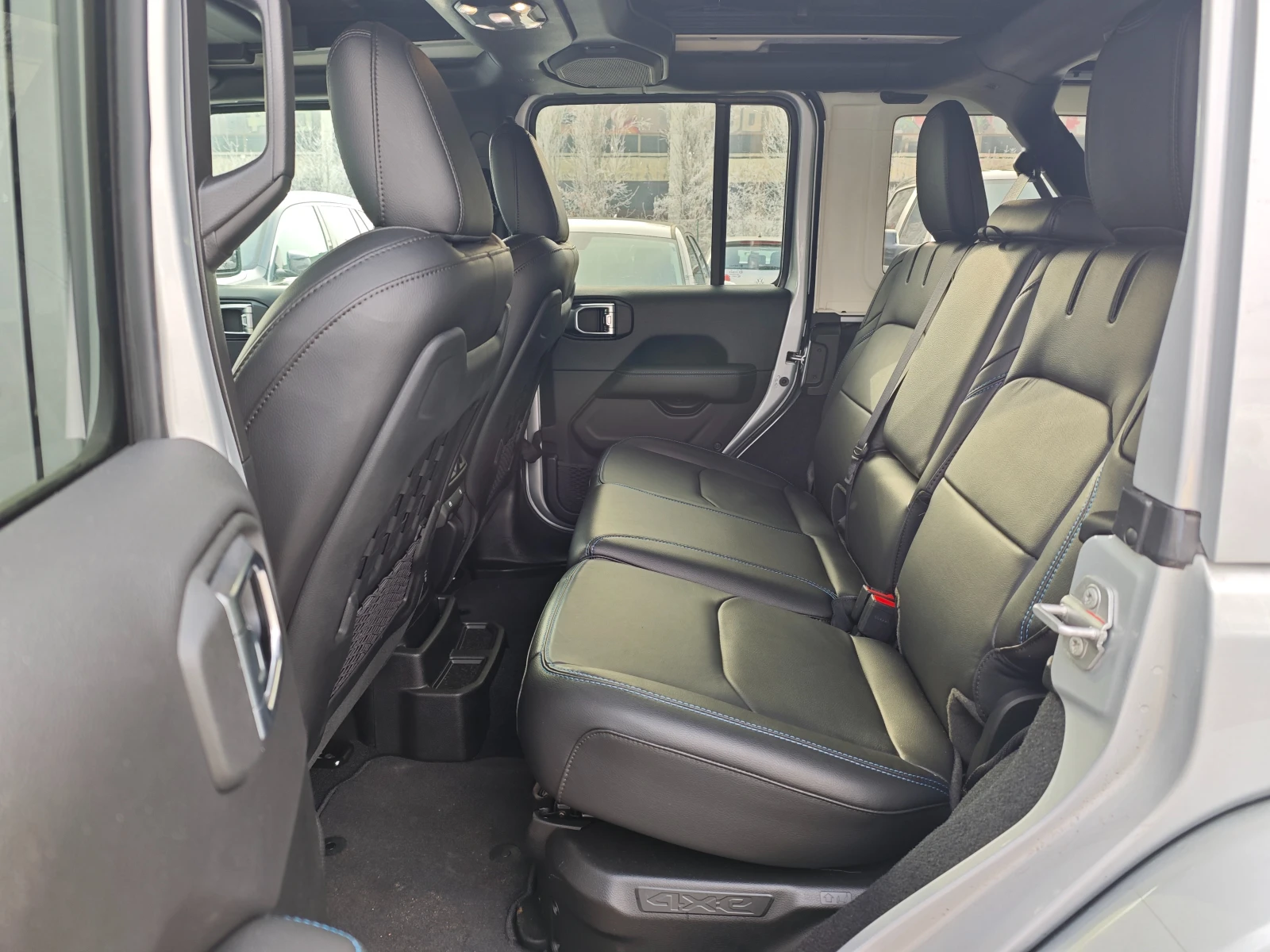 Jeep Wrangler Rubicon PHEV AWD Full 5000km, снимка 13 - Автомобили и джипове - 54452805