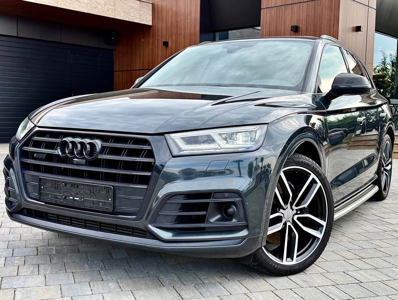 Audi SQ5 BiTDI #PANO#DISTR#Cam360#HUD#KeyLes#PODGREVI#B&O#