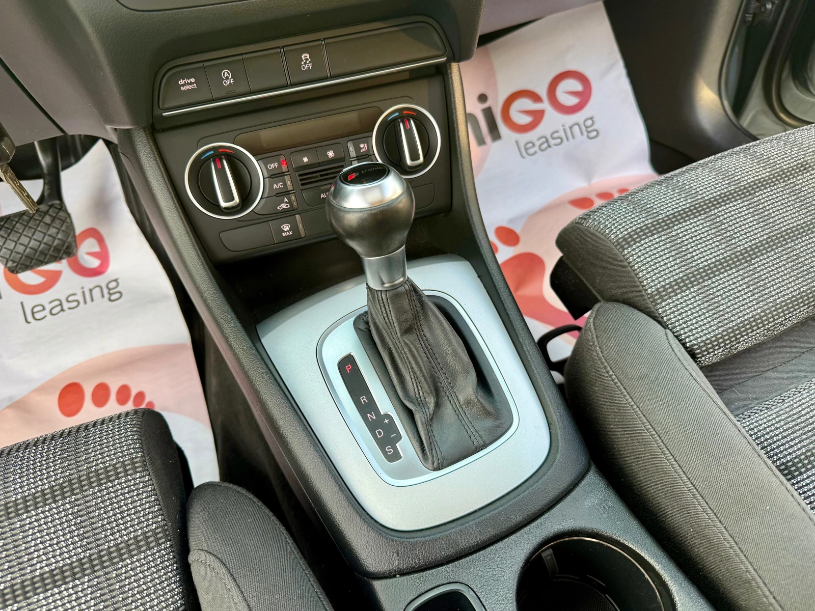 Audi Q3 2.0TDI 150 ks Собствен лизинг !!!, снимка 11 - Автомобили и джипове - 55551655