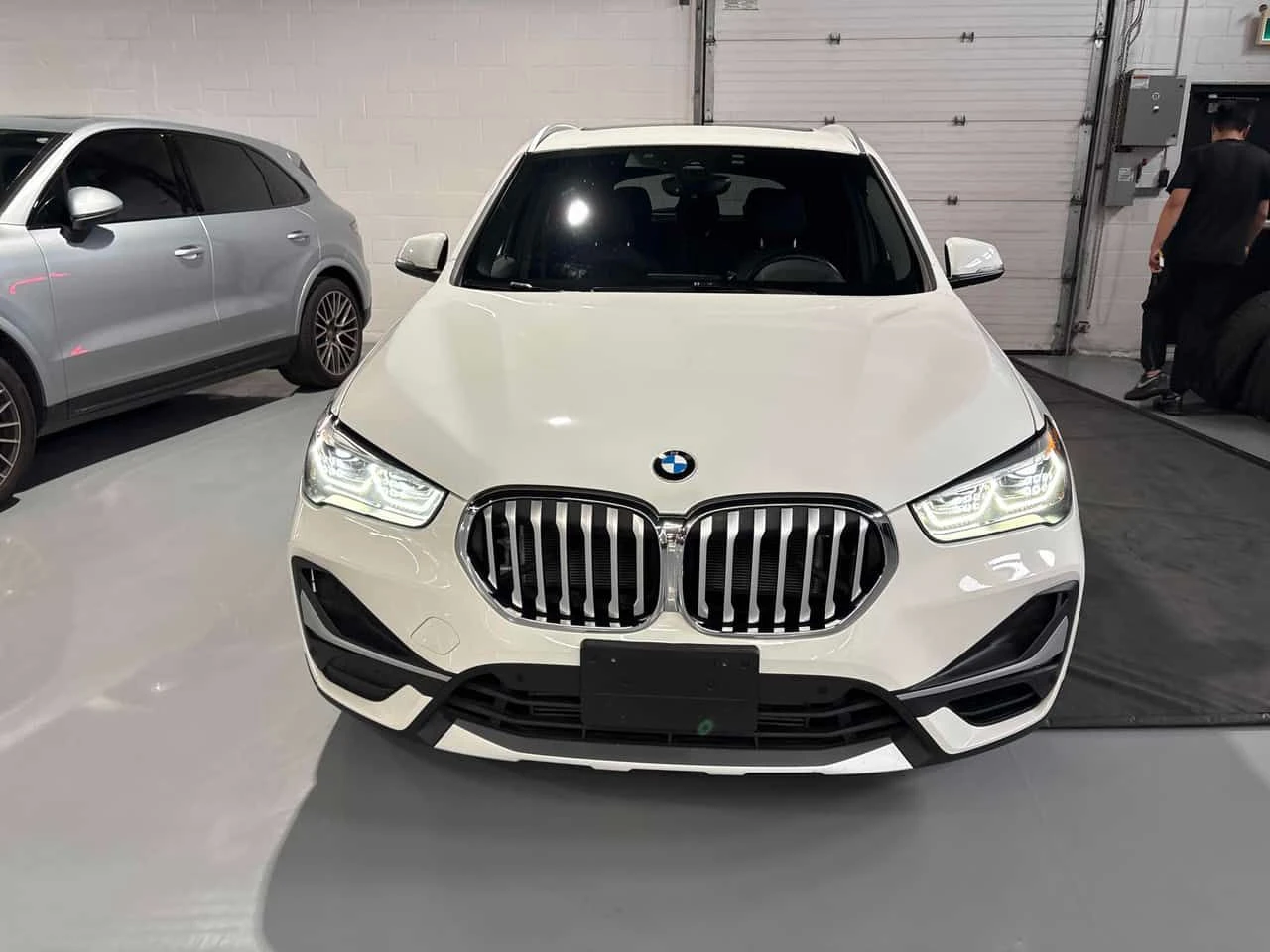 BMW X1 * xDrive28i * ЛИЦЕНЗИРАН ДИЛЪР * CARFAX, снимка 6 - Автомобили и джипове - 55579270