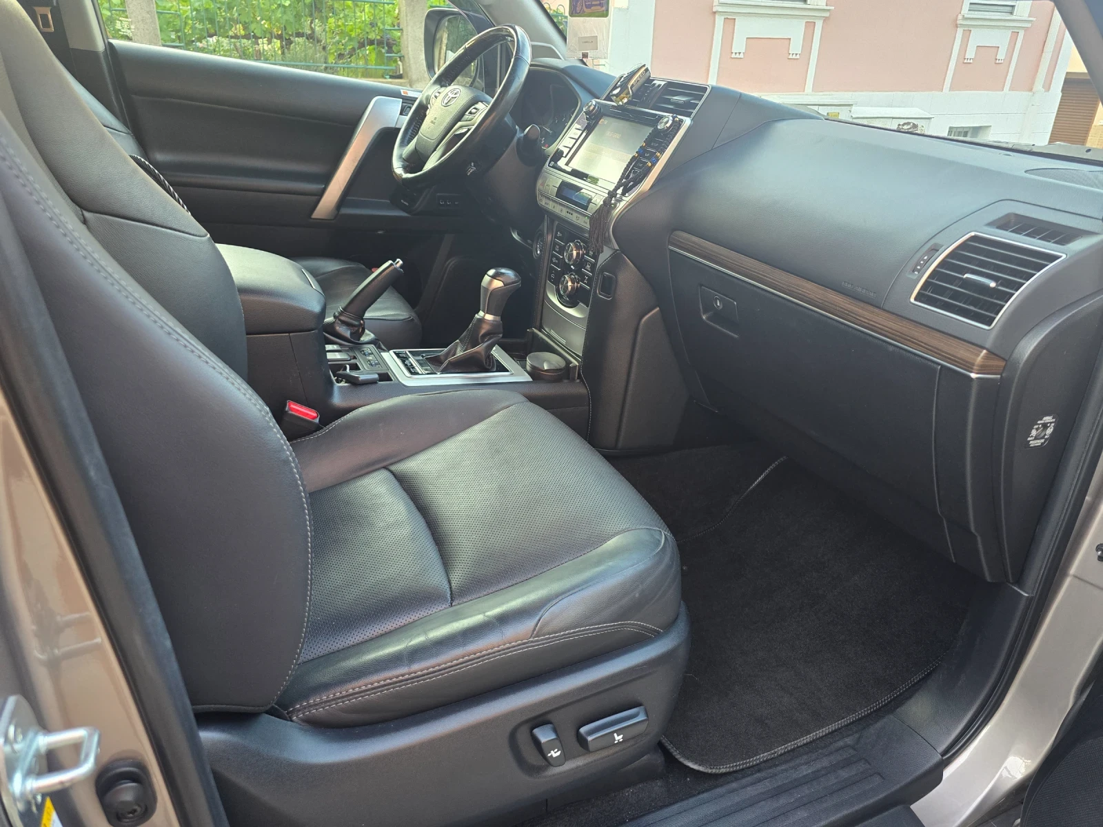 Toyota Land cruiser J150 Prado , снимка 14 - Автомобили и джипове - 55619247