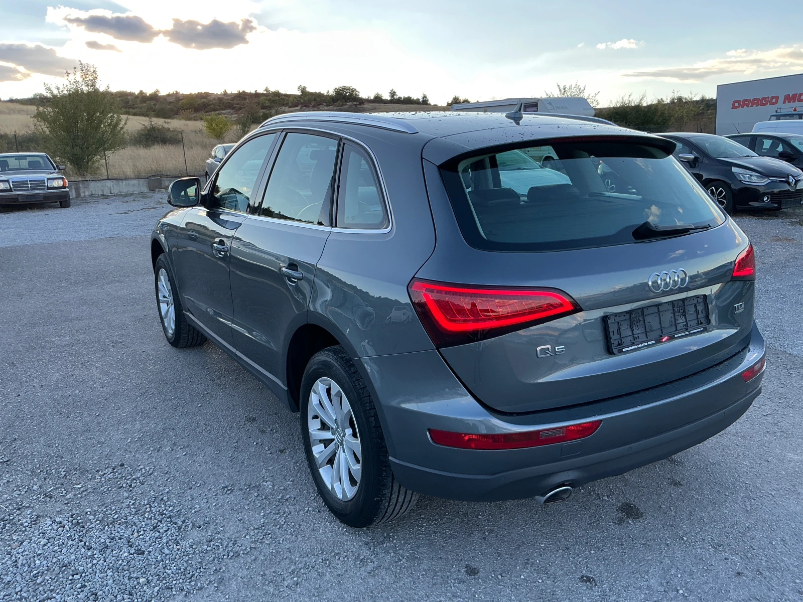 Audi Q5 2.0 TDI, снимка 6 - Автомобили и джипове - 56261252