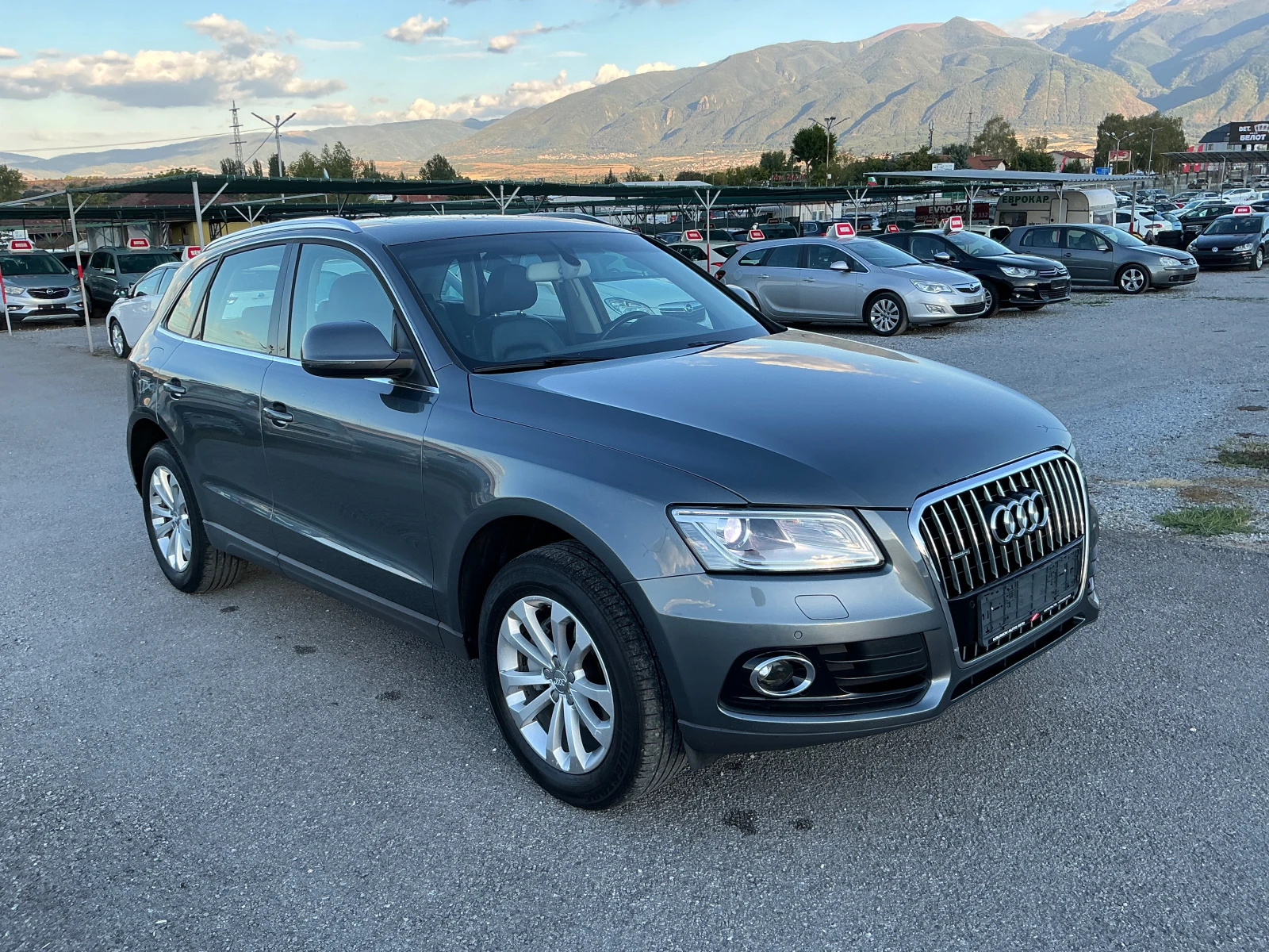 Audi Q5 2.0 TDI, снимка 2 - Автомобили и джипове - 56261252